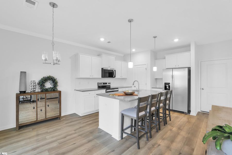 Furnished interior view inside a new home in Sedona, Greenville (Image 7).