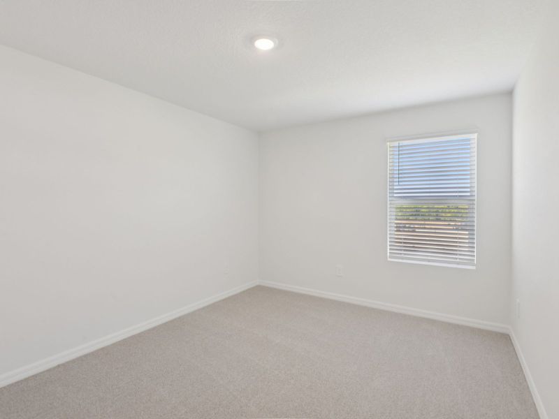 Spacious, unfurnished interior of a new home in Hilltop Vistas, Dade City (Image 20).