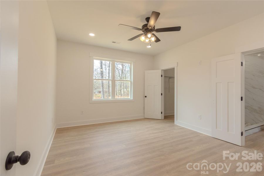 Spacious, unfurnished interior of a new home in , Norwood (Image 26).