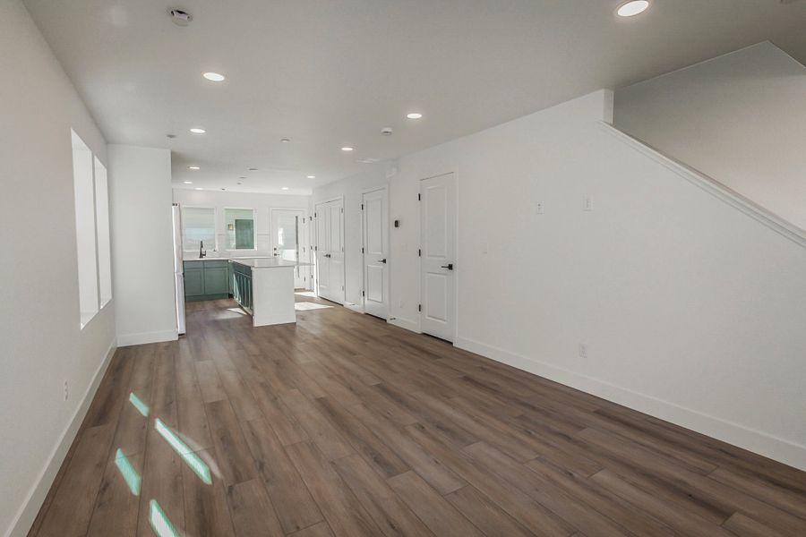 Spacious, unfurnished interior of a new home in Prairie Song, Windsor (Image 33). Spacious, unfurnished interior of a new home in Prairie Song, Windsor (Image 33).