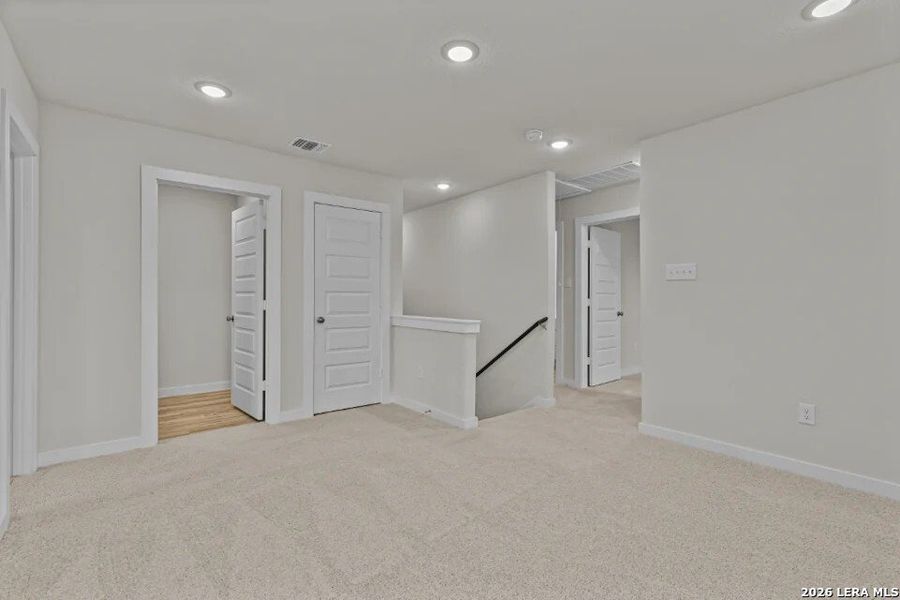 Spacious, unfurnished interior of a new home in Applewhite Meadows, San Antonio (Image 24).