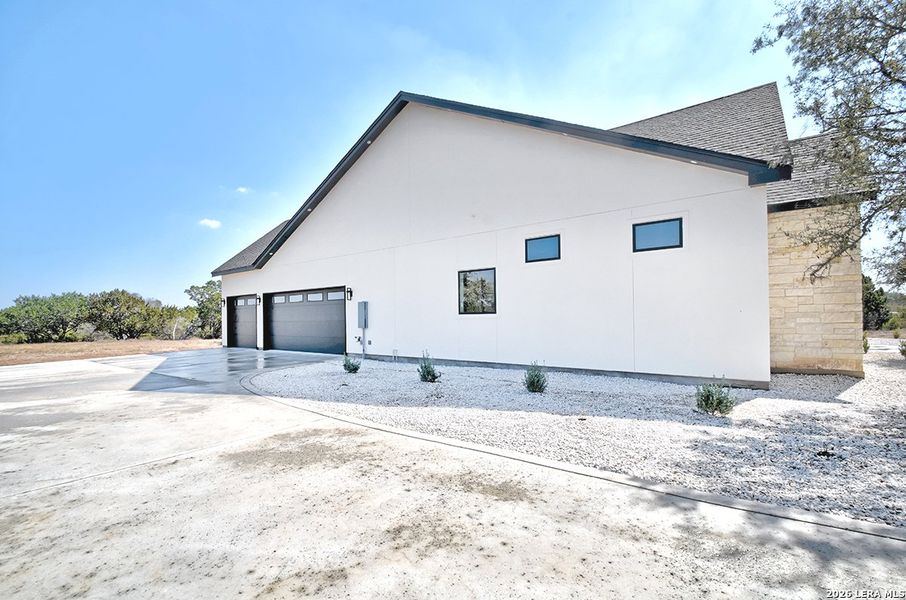 Exterior details and patio area of a home in , Bandera (Image 25).