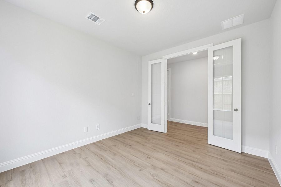 Spacious, unfurnished interior of a new home in Woodhavyn 50', Magnolia (Image 20). Spacious, unfurnished interior of a new home in Woodhavyn 50', Magnolia (Image 20).