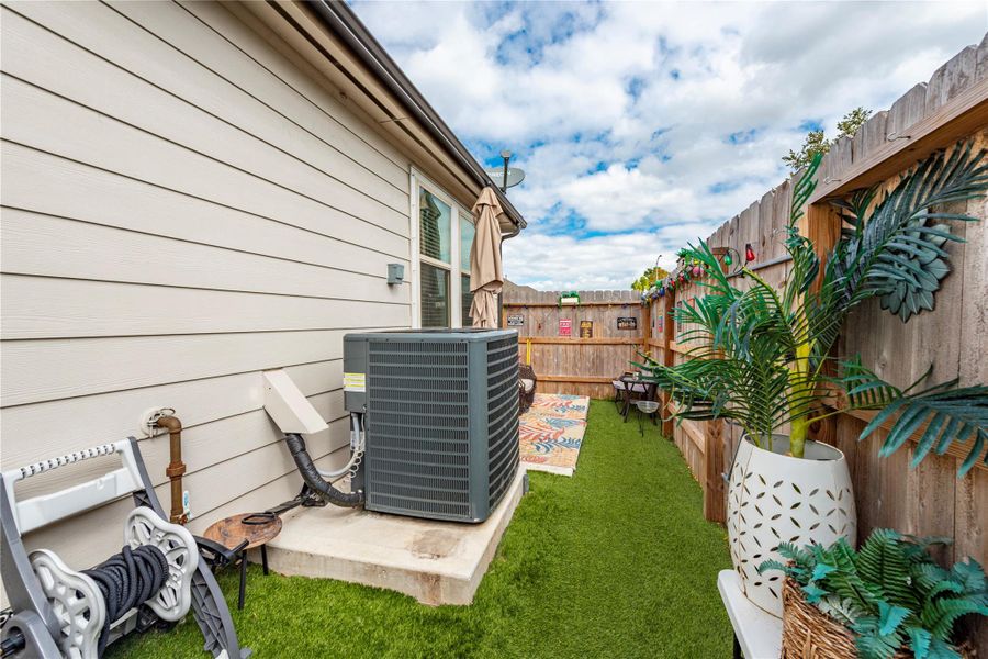 Exterior details and patio area of a home in , Pasadena (Image 24).