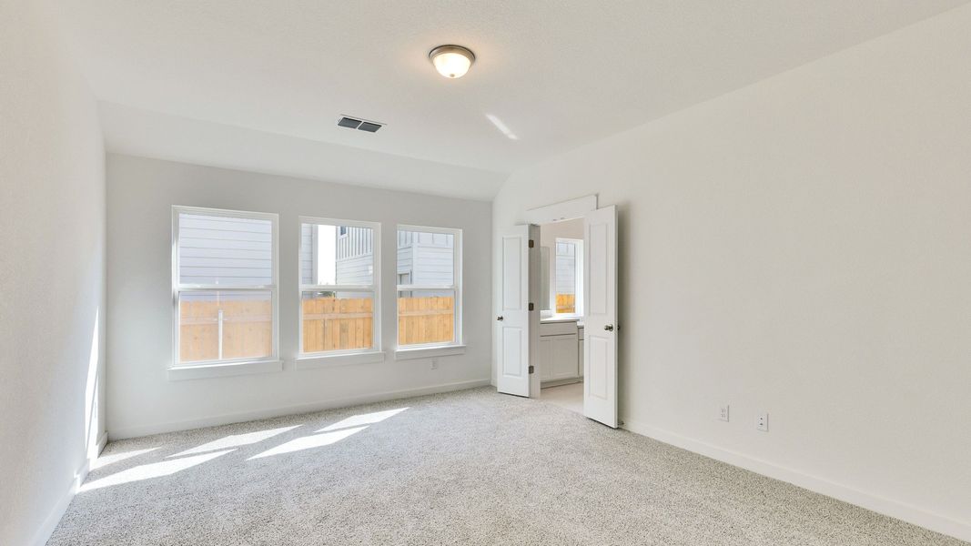 Furnished interior view inside a new home in Creeks Crossing, Elgin (Image 13).