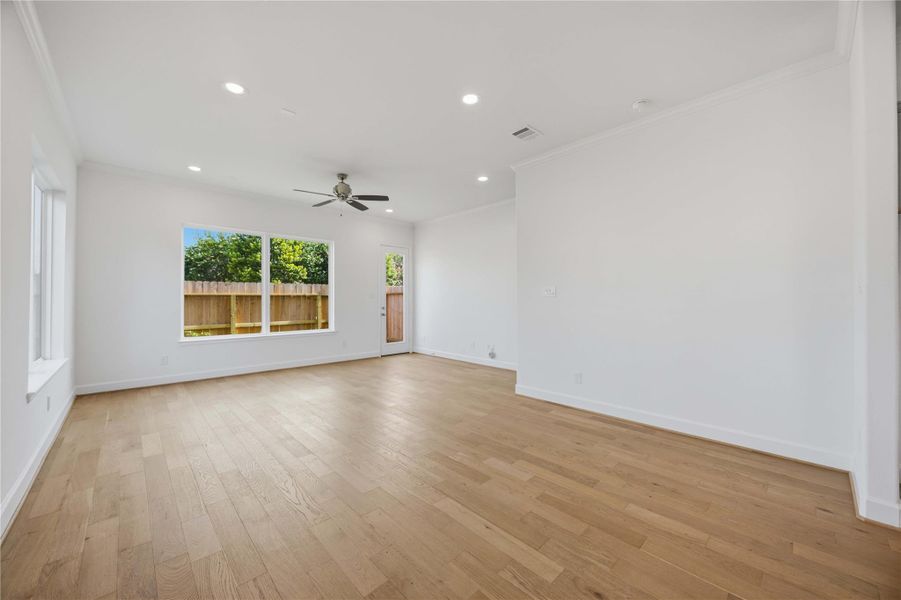 Spacious, unfurnished interior of a new home in , Houston (Image 18).
