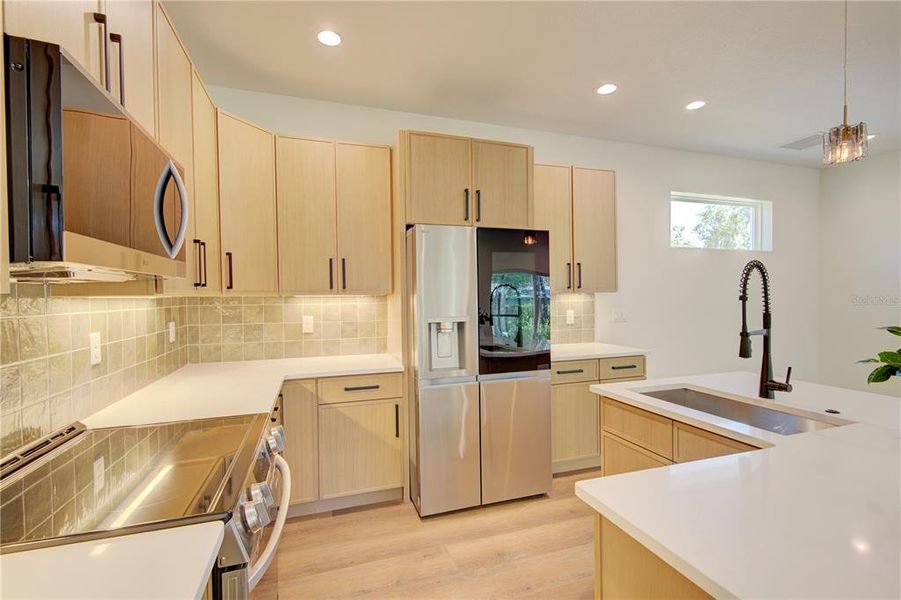 Furnished interior view inside a new home in , Mount Dora (Image 12).