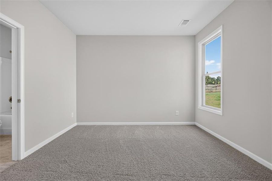 Spacious, unfurnished interior of a new home in , Athens (Image 33).