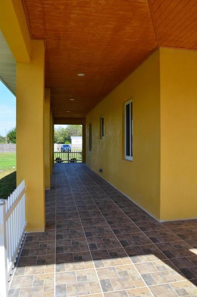Exterior details and patio area of a home in , Clewiston (Image 26).