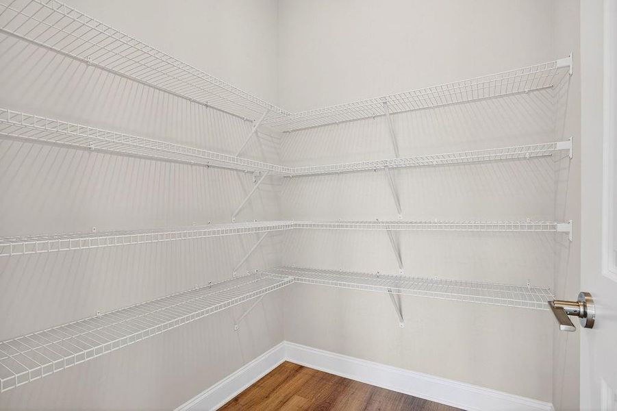 Spacious, unfurnished interior of a new home in , Homer (Image 32).