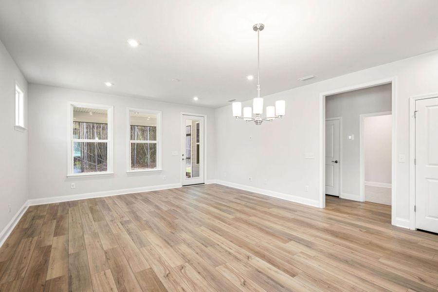Spacious, unfurnished interior of a new home in Sun City Hilton Head, Bluffton (Image 12).