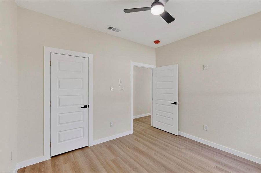 Spacious, unfurnished interior of a new home in , Rice (Image 20).