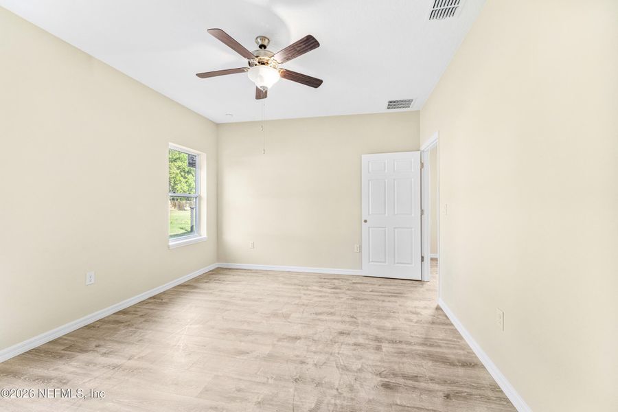 Spacious, unfurnished interior of a new home in , Satsuma (Image 17).