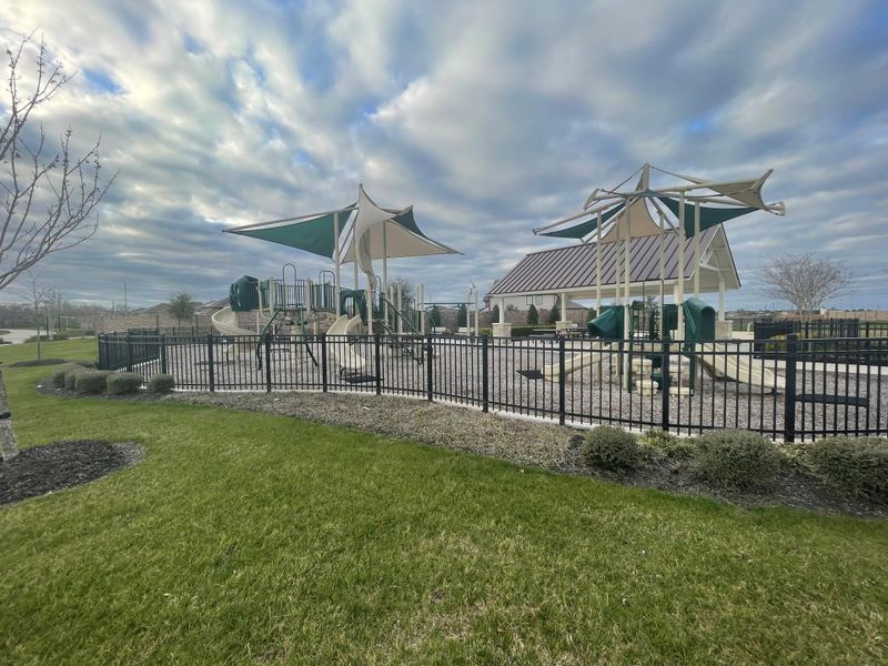 Front exterior of a new home in Huntington Place, Rosharon, TX, highlighting curb appeal (Image 22).