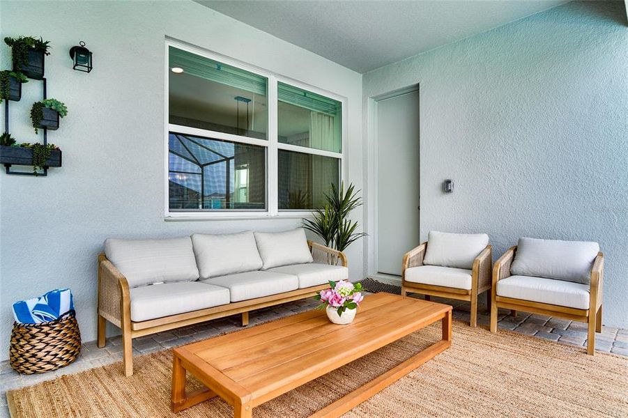 Exterior details and patio area of a home in , Kissimmee (Image 25).