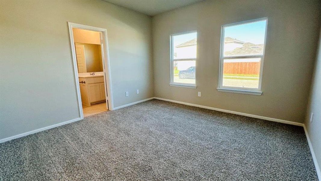 Spacious, unfurnished interior of a new home in Orchard Village, Fort Worth (Image 21).