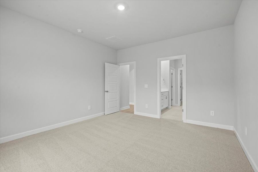 Spacious, unfurnished interior of a new home in Collier Ridge, Moore (Image 20).