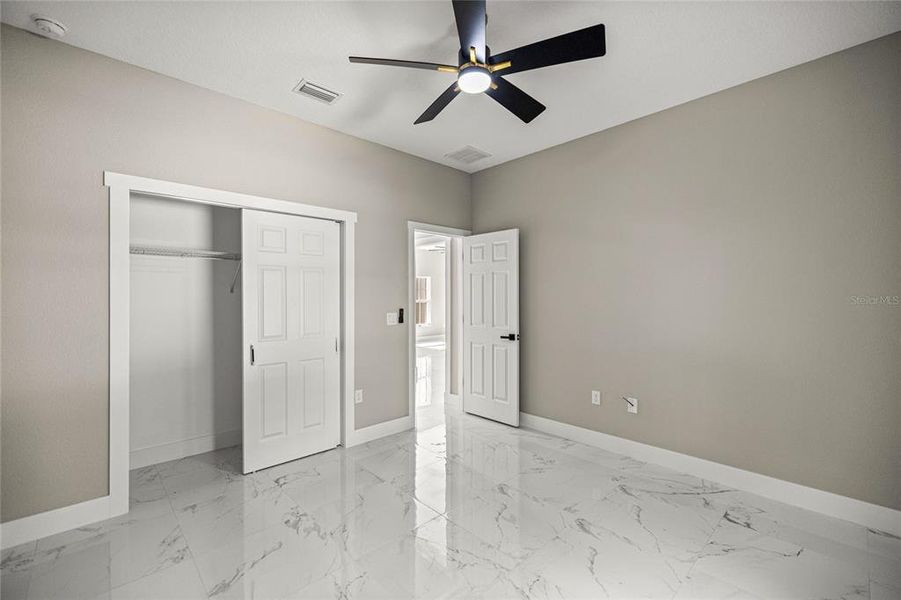 Spacious, unfurnished interior of a new home in , Summerfield (Image 20).