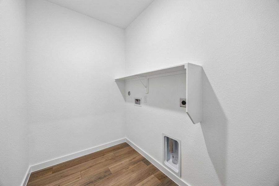 Spacious, unfurnished interior of a new home in Windcress, Cove (Image 19).