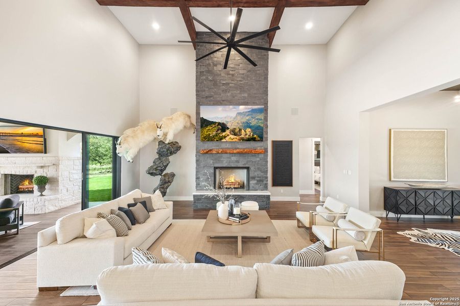 Furnished interior view inside a new home in , Bulverde (Image 14).