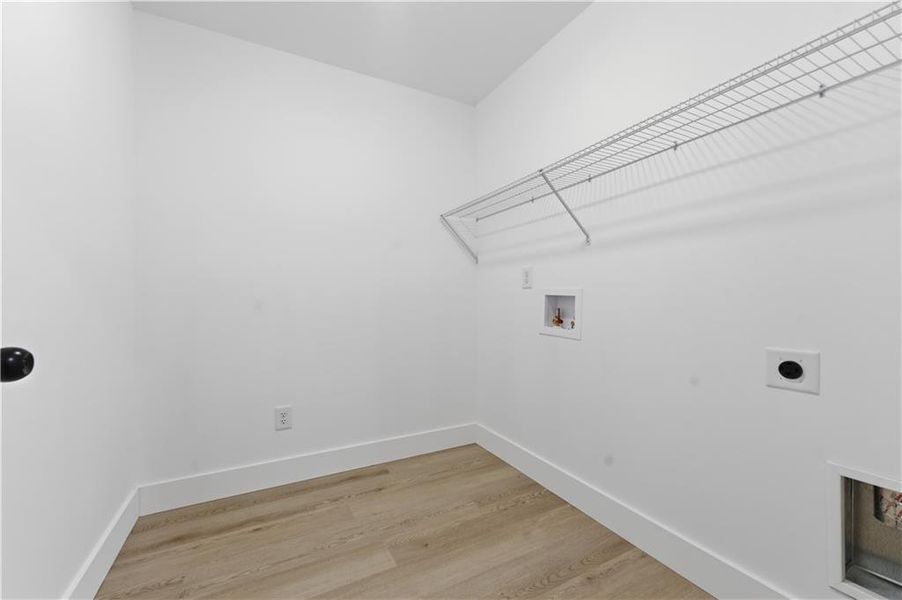 Spacious, unfurnished interior of a new home in , Mableton (Image 35).