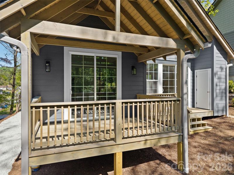 Exterior details and patio area of a home in , Brevard (Image 4).