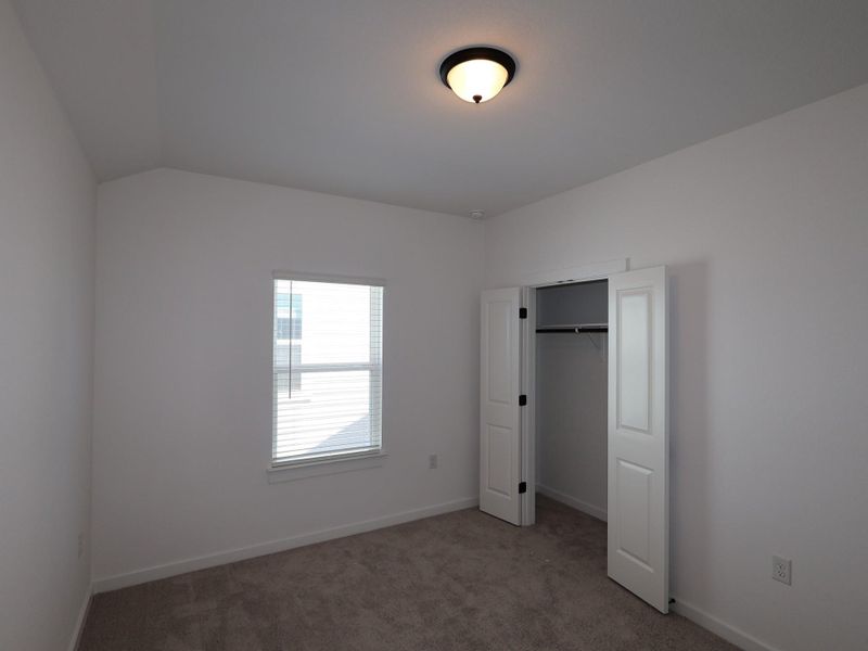 Spacious, unfurnished interior of a new home in Estancia West, Manchaca (Image 19).