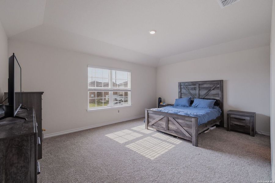 Furnished interior view inside a new home in Laurel Vistas, San Antonio (Image 10).