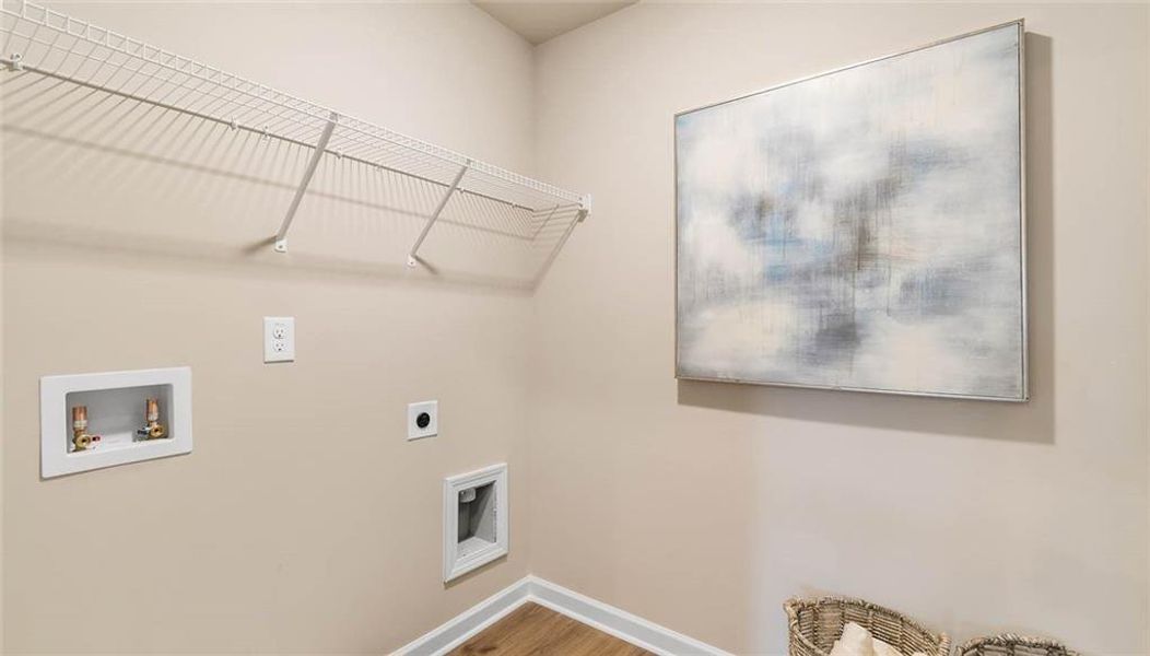 Spacious, unfurnished interior of a new home in Camp Creek Village, Atlanta (Image 18).