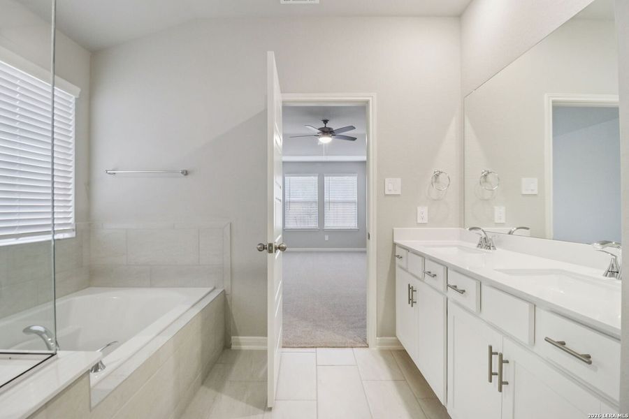 Furnished interior view inside a new home in Sagebrooke - Classic Series, San Antonio (Image 13).