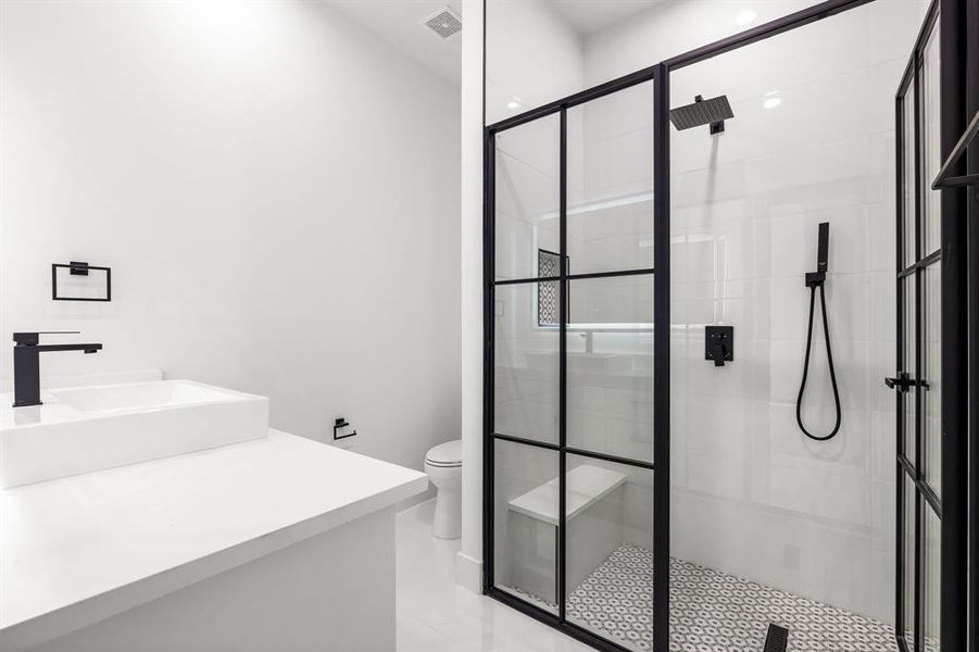 Furnished interior view inside a new home in , Heath (Image 19).