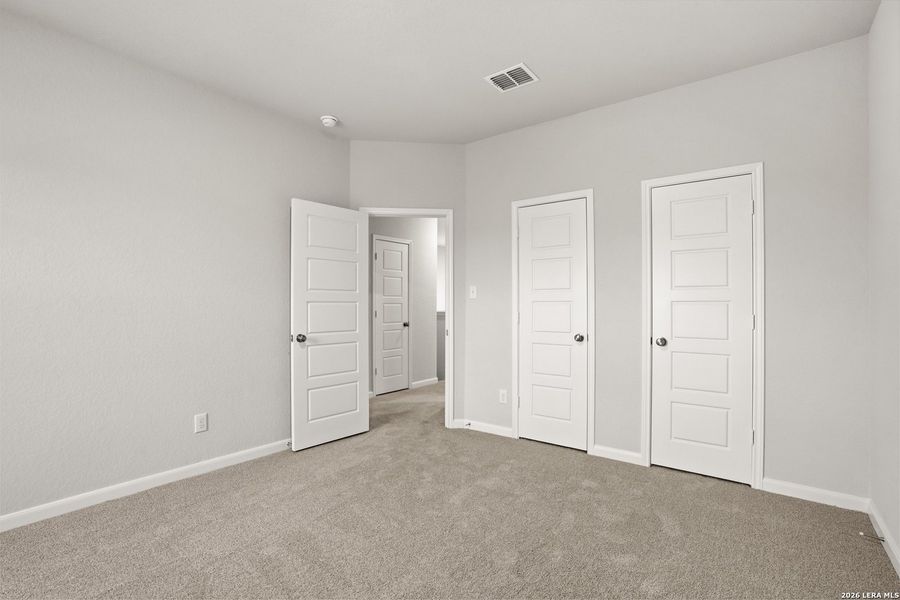 Spacious, unfurnished interior of a new home in Katzer Ranch, Converse (Image 27).