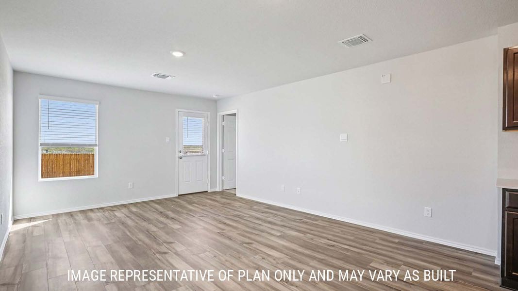 Spacious, unfurnished interior of a new home in The Villages at Schwertner Ranch, Jarrell (Image 12).