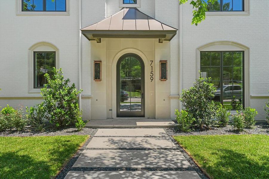 Exterior details and patio area of a home in , Dallas (Image 24).