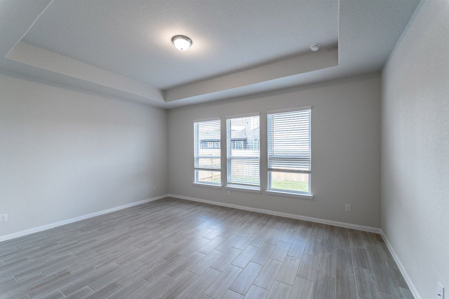 Spacious, unfurnished interior of a new home in Arcadia Ridge, San Antonio (Image 11).