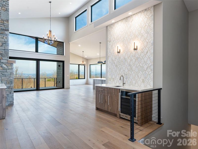 Family Room, Wet Bar