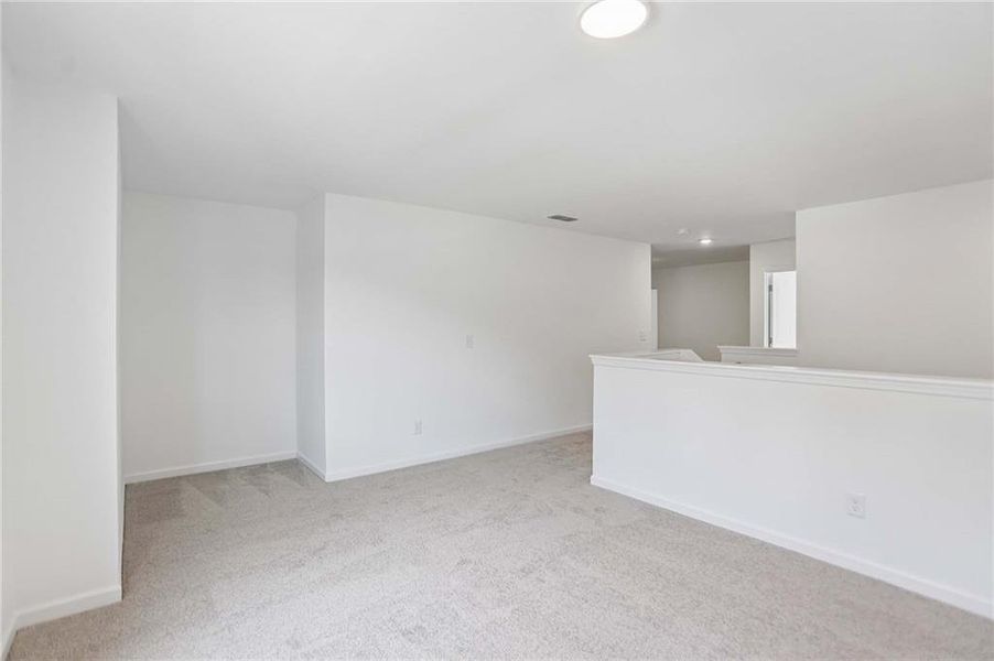 Spacious, unfurnished interior of a new home in The Pointe at Heron Bay, Locust Grove (Image 26).