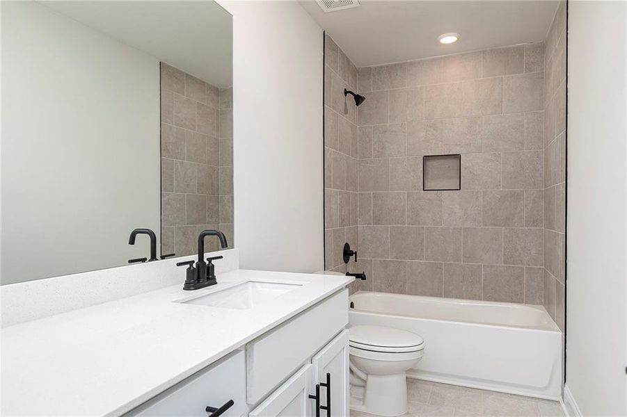 Furnished interior view inside a new home in , Dallas (Image 6).