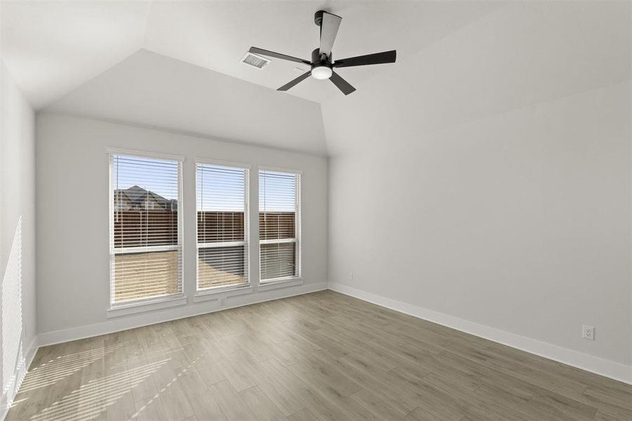 Spacious, unfurnished interior of a new home in Las Lomas, Forney (Image 25). Spacious, unfurnished interior of a new home in Las Lomas, Forney (Image 25).