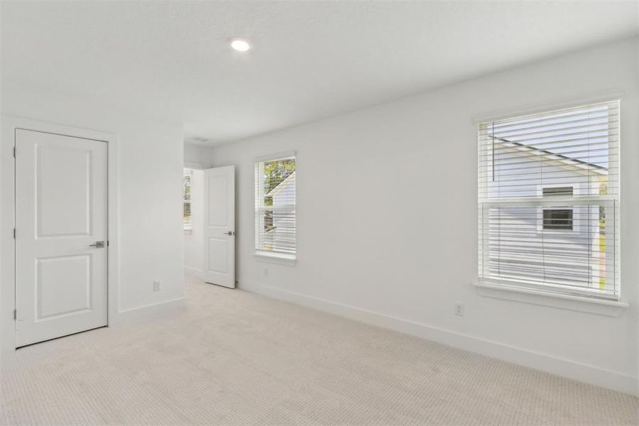 Spacious, unfurnished interior of a new home in , Yulee (Image 21).