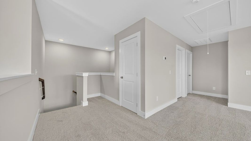 Spacious, unfurnished interior of a new home in McClure Farms, Columbia (Image 25).
