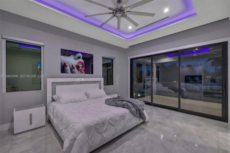 Furnished interior view inside a new home in , Fort Lauderdale (Image 75).
