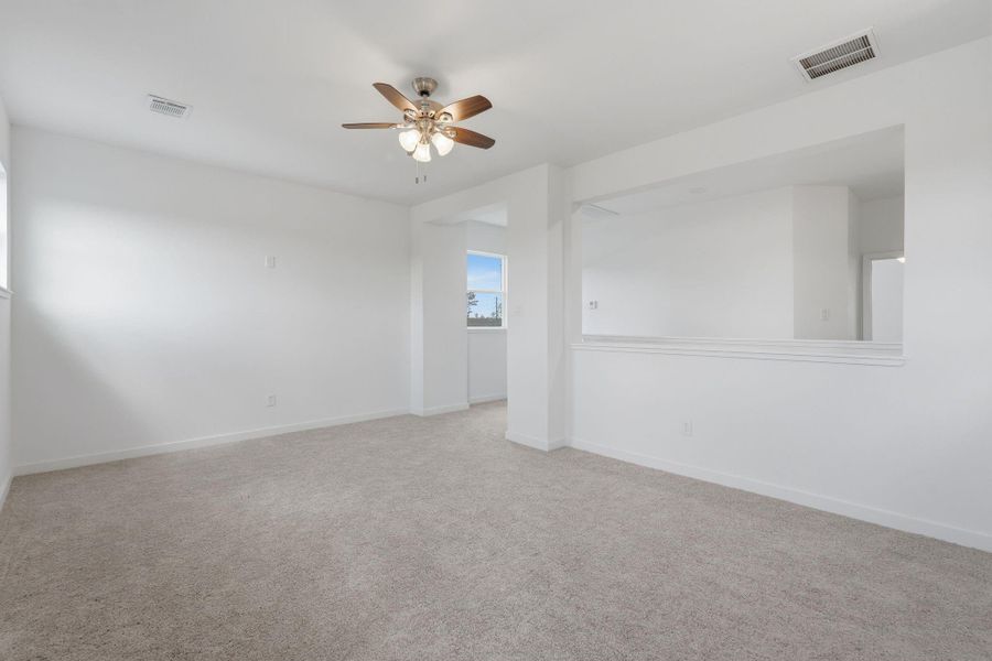 Spacious, unfurnished interior of a new home in , Conroe (Image 42).