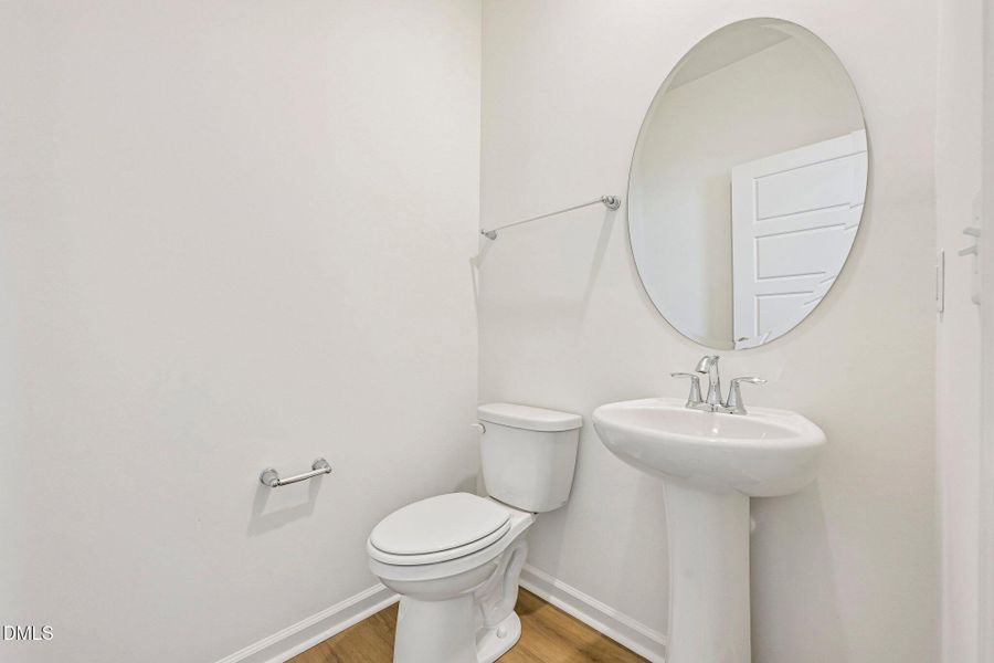 15-web-or-mls-Glen Lyon Dr-S2706-015