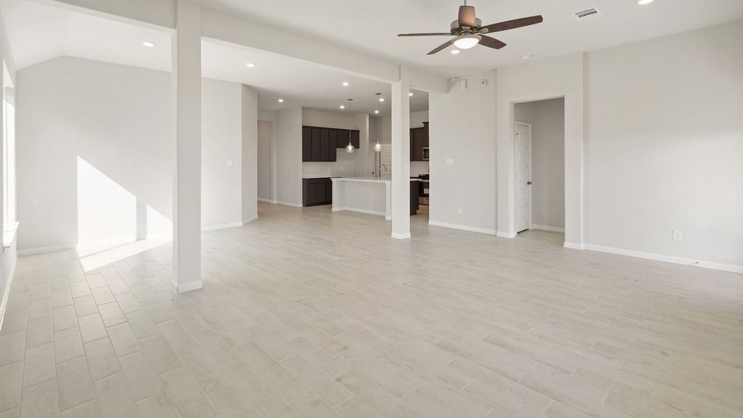 Representative unfurnished interior of a home built from the The Benbrook by Legend Homes in Bluestem, Brookshire (Image 11).
