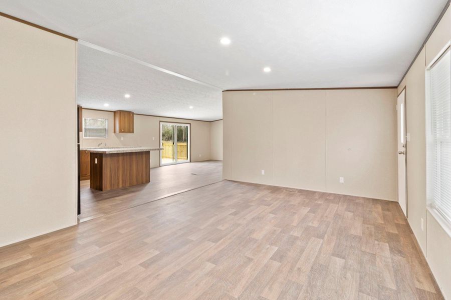Spacious, unfurnished interior of a new home in , Livingston (Image 34).