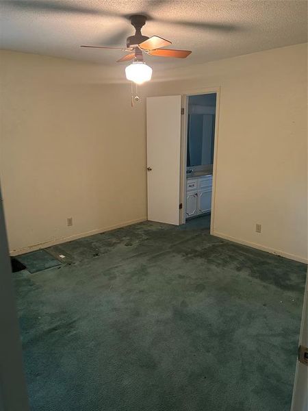 Spacious, unfurnished interior of a new home in , Paris (Image 9).