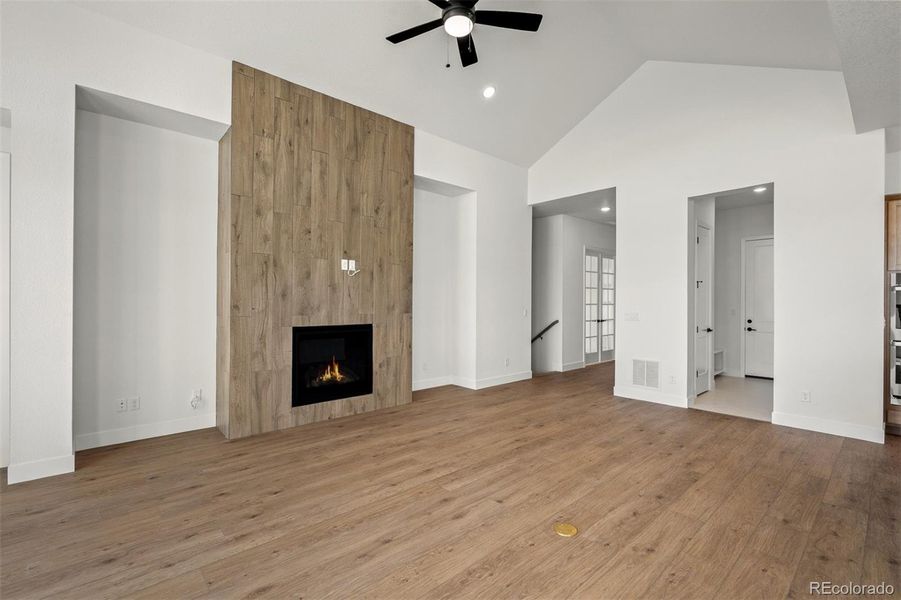 Spacious, unfurnished interior of a new home in Wolf Ranch - Enclave Collection, Colorado Springs (Image 18).