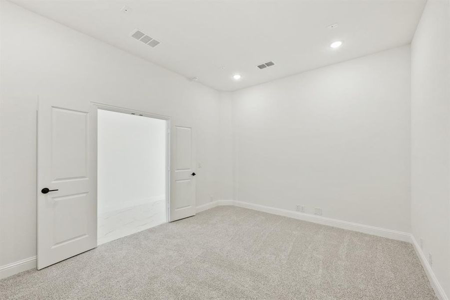 Spacious, unfurnished interior of a new home in Georgetown at Kings Fort 60s, Kaufman (Image 26). Spacious, unfurnished interior of a new home in Georgetown at Kings Fort 60s, Kaufman (Image 26).