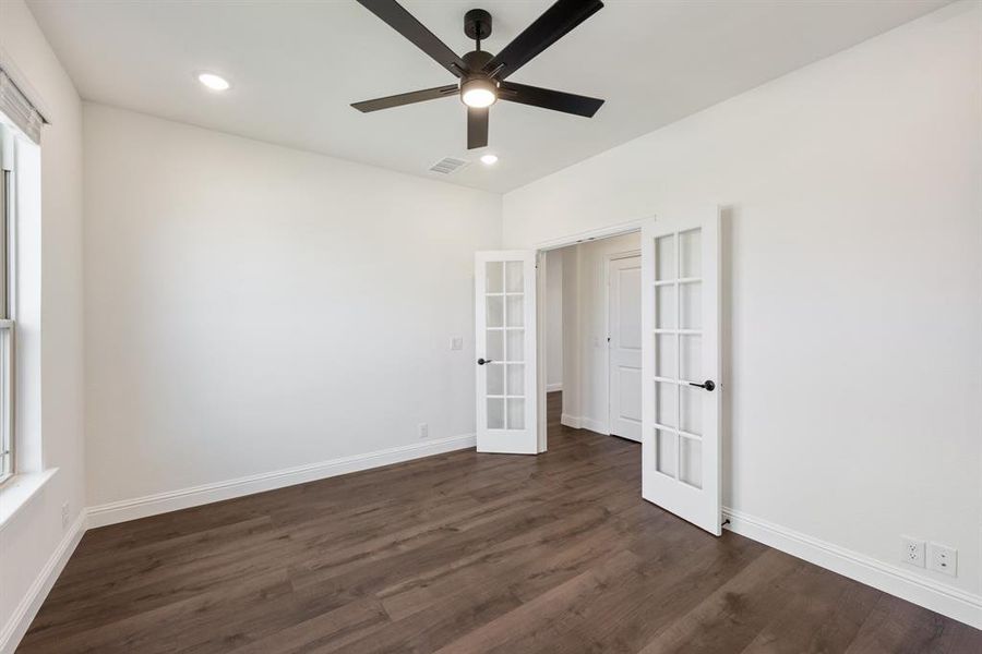 Spacious, unfurnished interior of a new home in Wildflower Ranch 60-65, Fort Worth (Image 21). Spacious, unfurnished interior of a new home in Wildflower Ranch 60-65, Fort Worth (Image 21).
